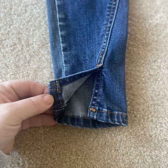 KanCan distressed ankle slit‎ skinny jeans. Women size 3/25 - Picture 9 of 14